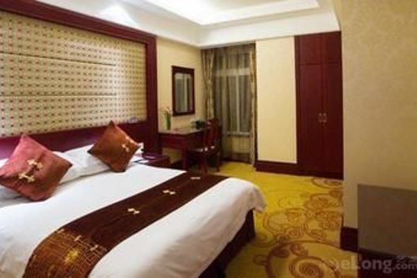 Feicheng Blossom Hotel (Taian)